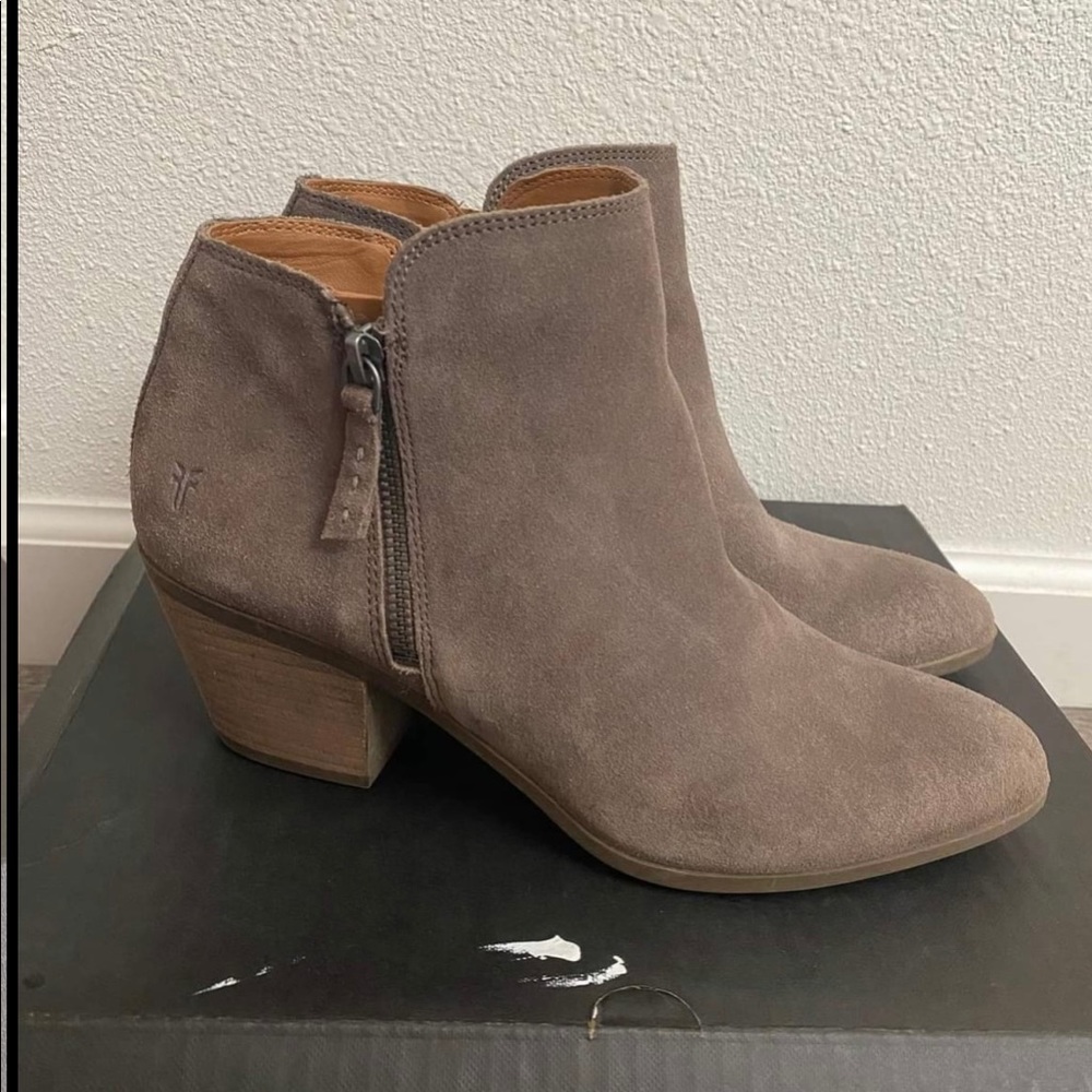 Frye Judith Zip Bootie